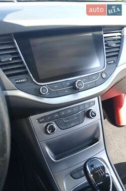 Универсал Opel Astra 2017 в 