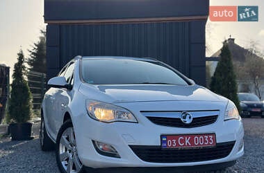 Opel Astra 2012 Opel Astra 2012