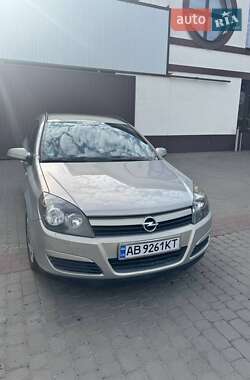 Универсал Opel Astra 2005 в Могилев-Подольске