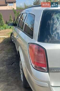 Універсал Opel Astra 2005 в 