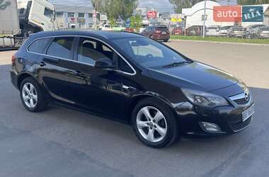 Opel Astra 2011