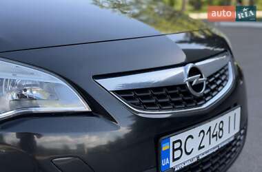 Универсал Opel Astra 2011 в 