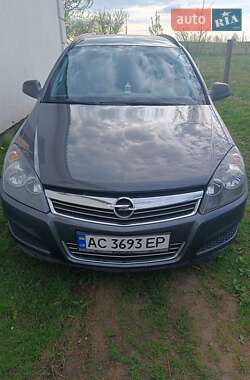 Opel Astra 2010 Opel Astra 2010