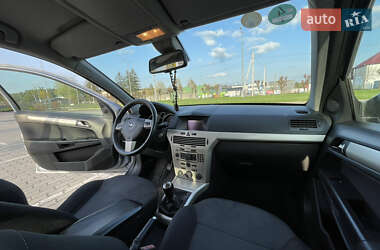 Универсал Opel Astra 2007 в 