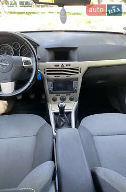 Універсал Opel Astra 2008 в 