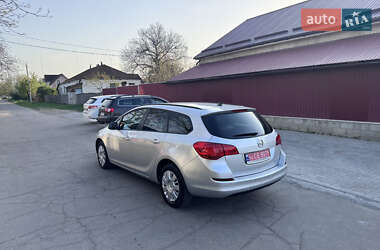 Универсал Opel Astra 2012 в 