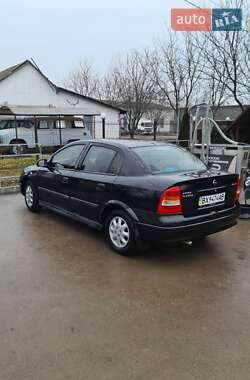 Седан Opel Astra 2006 в 