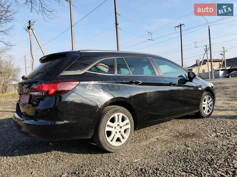 Універсал Opel Astra 2017 в Луцьку