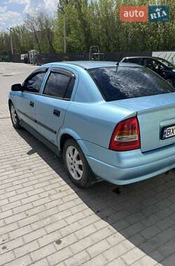 Седан Opel Astra 2004 в 
