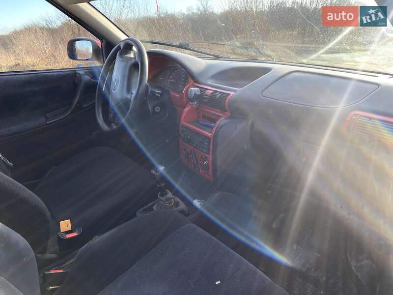 Хэтчбек Opel Astra 1996 в Самборе