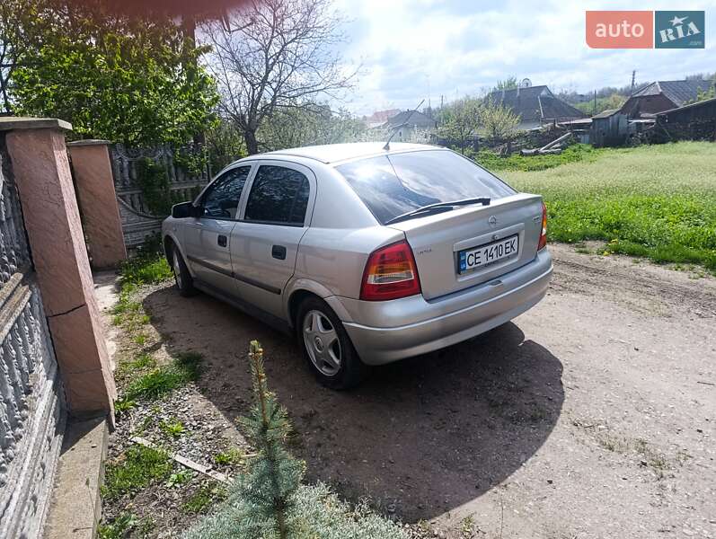 Хэтчбек Opel Astra 1999 в Кельменцах