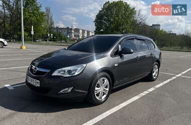 Универсал Opel Astra 2010 в Кропивницком