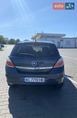 Хэтчбек Opel Astra 2006 в 