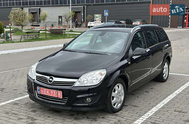 Универсал Opel Astra 2009 в Луцке