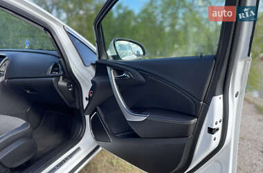 Хэтчбек Opel Astra 2010 в 