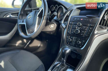 Хэтчбек Opel Astra 2010 в 