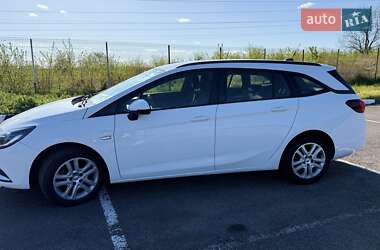 Универсал Opel Astra 2019 в Ровно