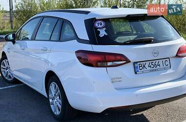 Универсал Opel Astra 2019 в Ровно