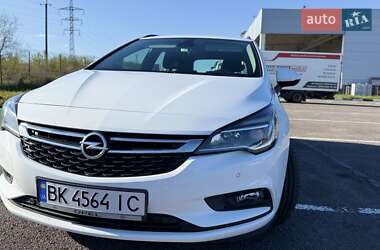 Универсал Opel Astra 2019 в Ровно