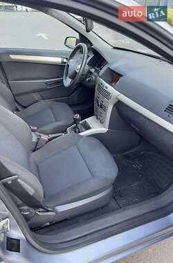 Универсал Opel Astra 2008 в 