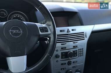 Универсал Opel Astra 2009 в 