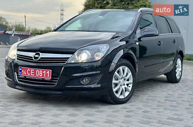 Универсал Opel Astra 2010 в Ивано-Франковске
