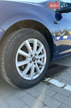 Хэтчбек Opel Astra 2010 в 