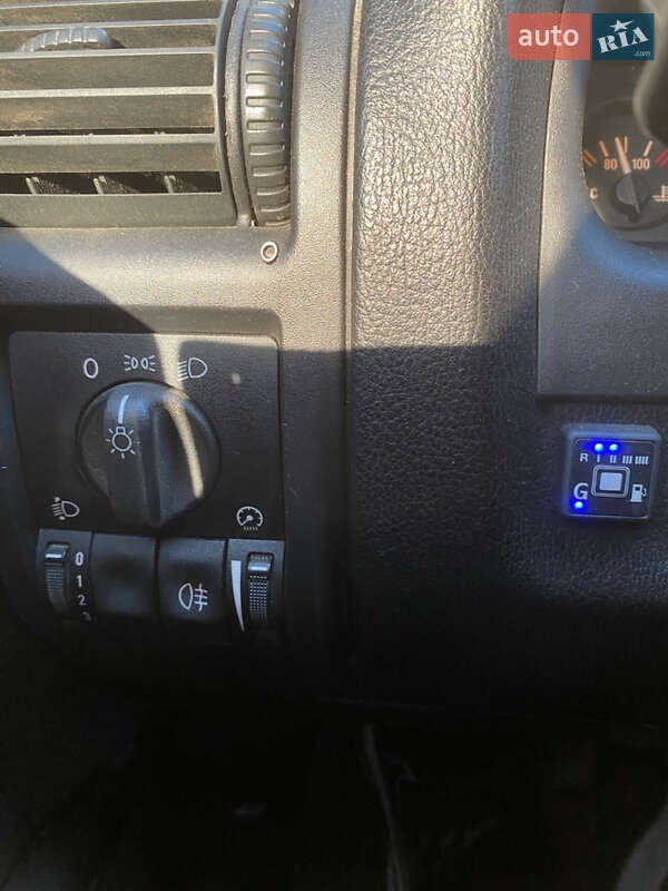 Седан Opel Astra 2001 в Буске