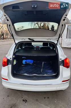 Универсал Opel Astra 2013 в 