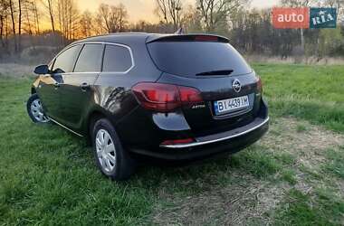 Универсал Opel Astra 2013 в 
