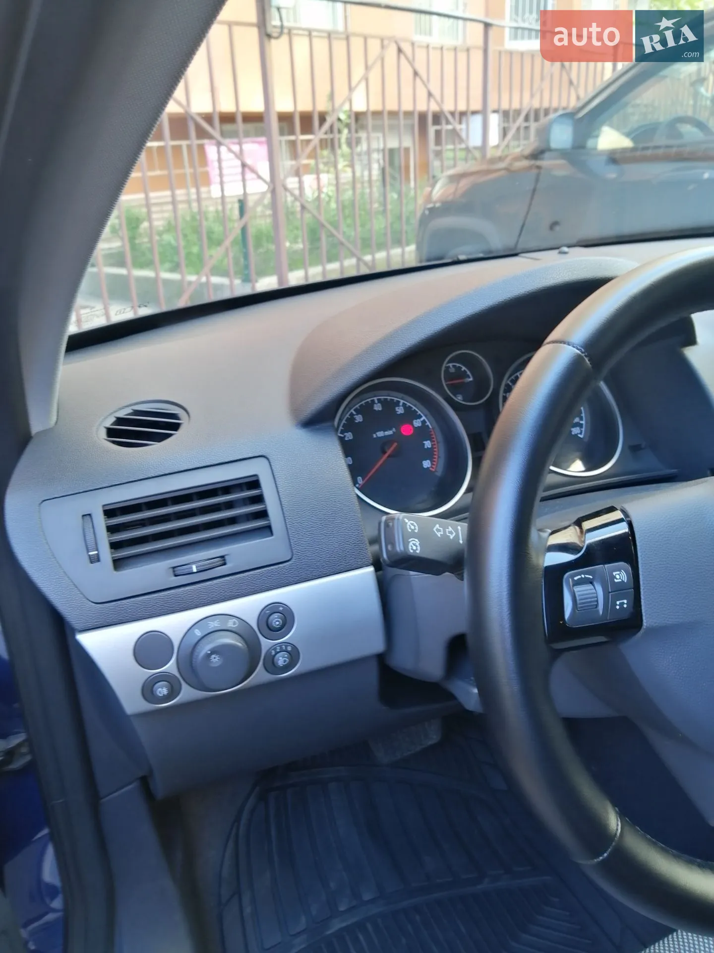 2010 Opel Astra - мініатюра 36