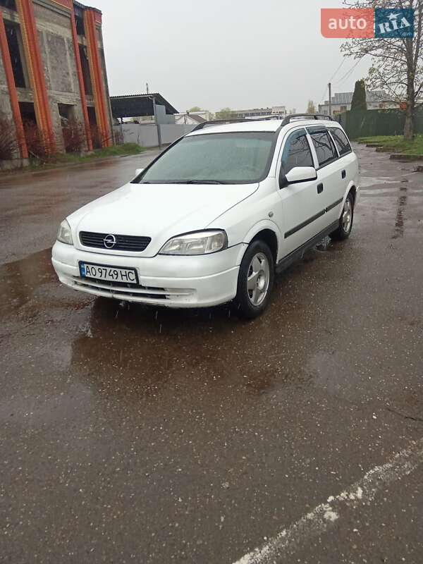 Універсал Opel Astra 2001 в Виноградові