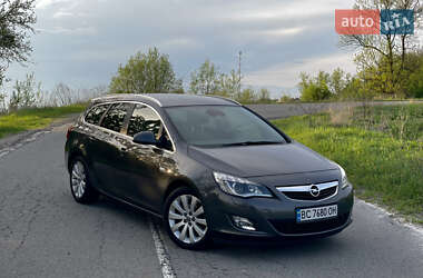 Opel Astra 2011 Opel Astra 2011