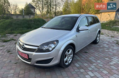 Opel Astra 2010 Opel Astra 2010