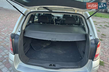 Универсал Opel Astra 2010 в 