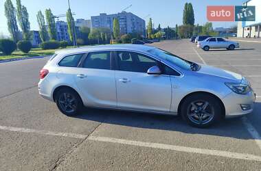 Универсал Opel Astra 2010 в 