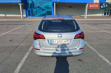 Универсал Opel Astra 2010 в 