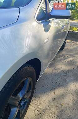 Универсал Opel Astra 2010 в 