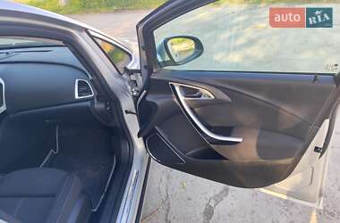 Универсал Opel Astra 2010 в 