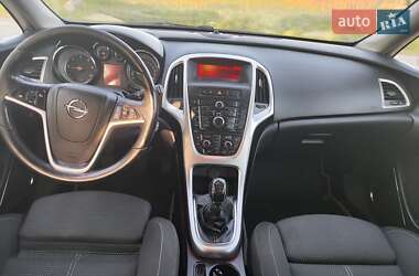 Универсал Opel Astra 2010 в 