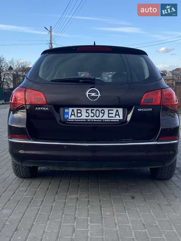 Универсал Opel Astra 2014 в Львове