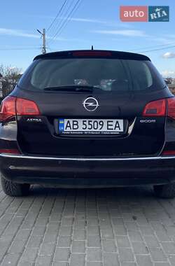 Универсал Opel Astra 2014 в 