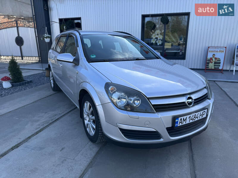 Универсал Opel Astra 2005 в 