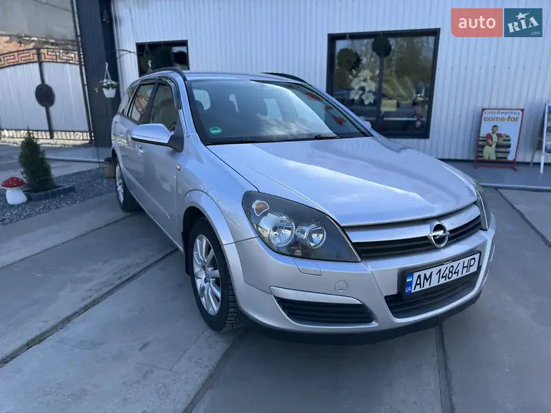 Универсал Opel Astra 2005 в 