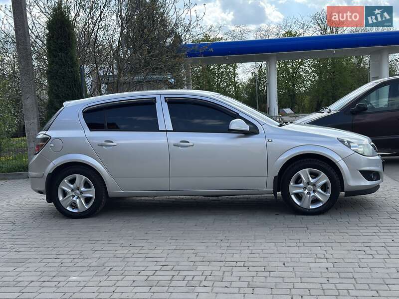 Хетчбек Opel Astra 2010 в Хмельницькому