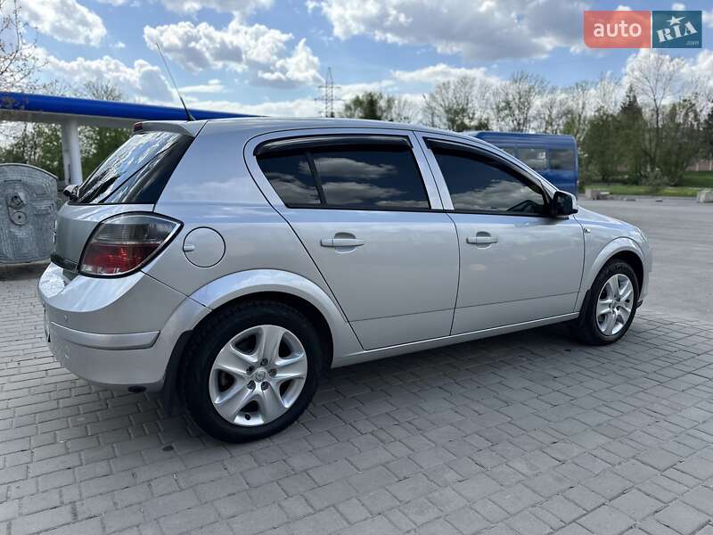 Хетчбек Opel Astra 2010 в Хмельницькому