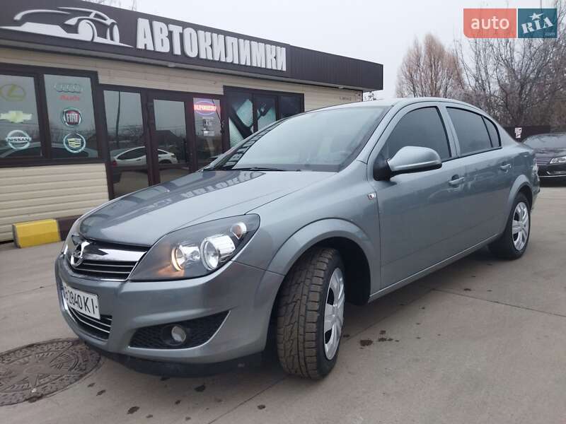 Седан Opel Astra 2011 в Бердичеве
