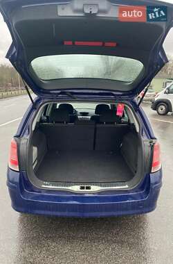 Універсал Opel Astra 2005 в 