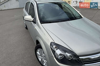 Хетчбек Opel Astra 2011 в Києві