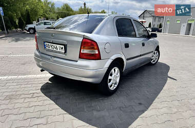Хетчбек Opel Astra 2001 в 
